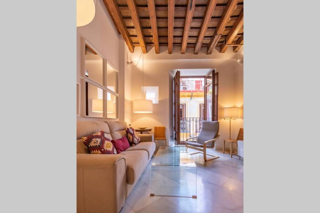 Hernando Colon Deluxe Suite By Valcambre Seville Exterior photo